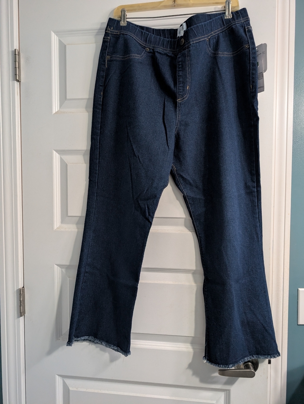 just be Dark Blue Wide-Leg Jeans with Raw Hem